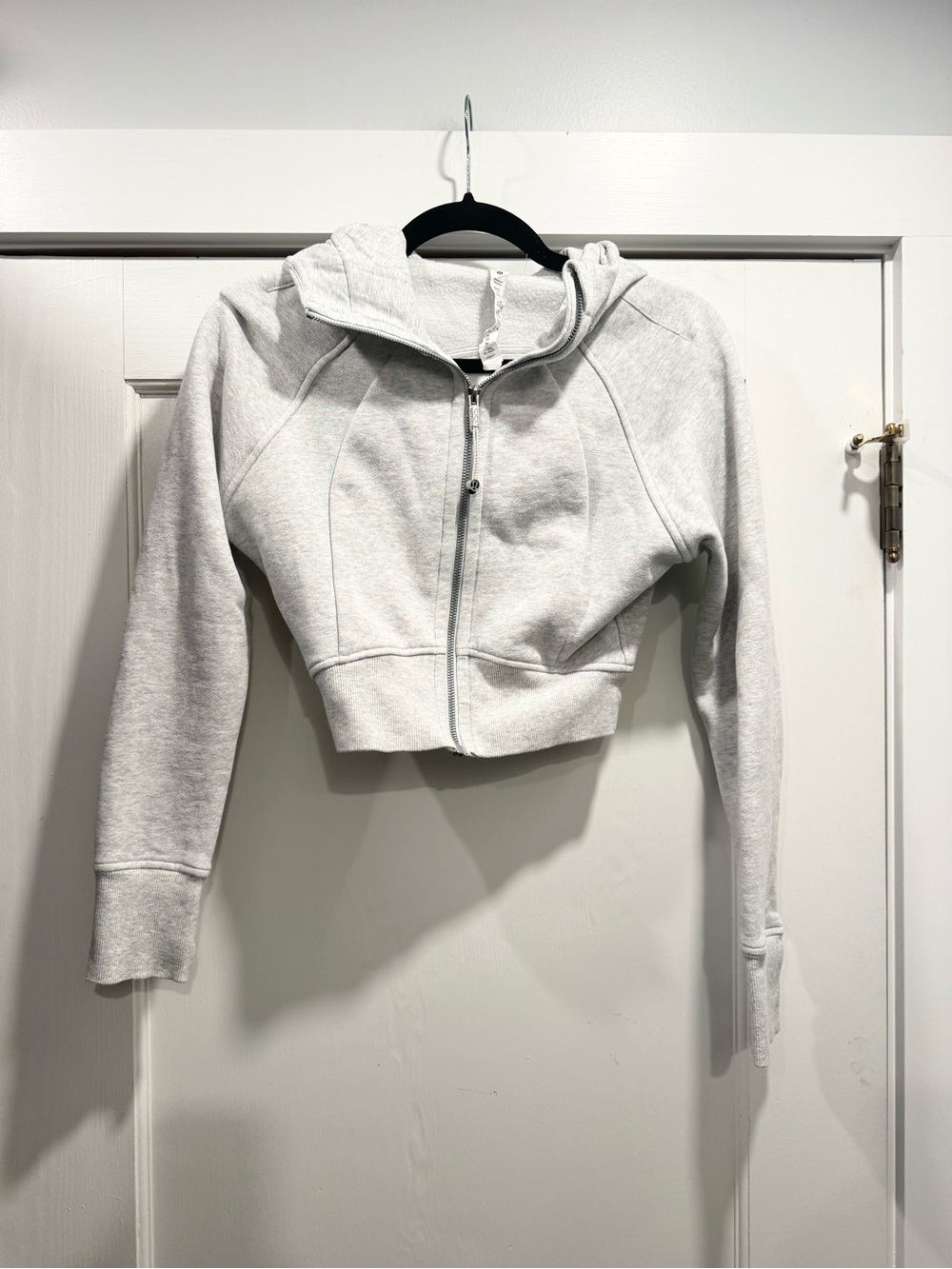Lululemon Scuba Full Zip Cropped Hoodie Sz 2 Grey Athletic Activewear Gym Yoga - Picture 6 of 14